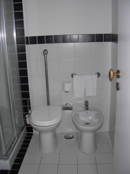 hotel-gutkowski-banheiro-1-350-pixels.jpg